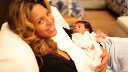 A LA RECHERCHE D?UNE NOUNOU FRANCAISE POUR BLUE IVY CARTER