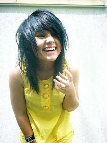 Tjr Moa avant avec les chveux court