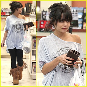 vanessa hudgens dans un magasin