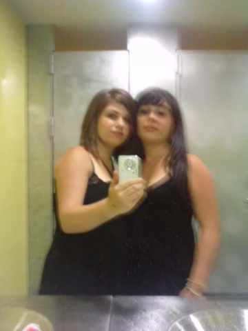 moi  ad  my   sister 