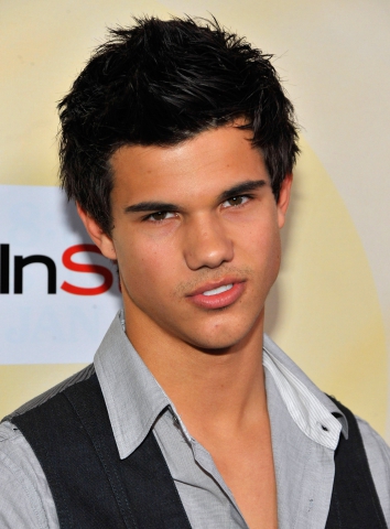 taylor lautner beau ou moche