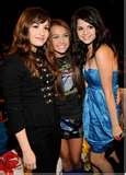 Miley cyrus Selena gome Demi lavato  