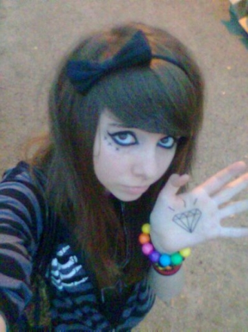 c0mm3nt p3ut t'0n f��r3...