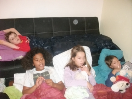 une soirée pyjama avec mes copine et mon copain