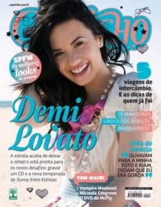 demi lovato fait la page d'un magazine