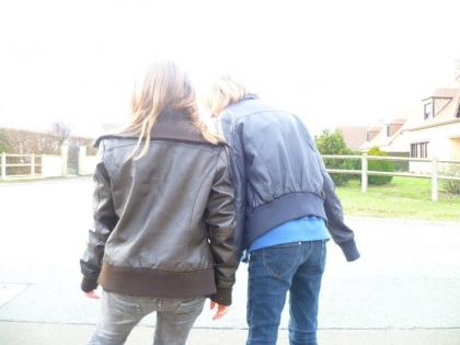 Mwa et Lisa sur le dos