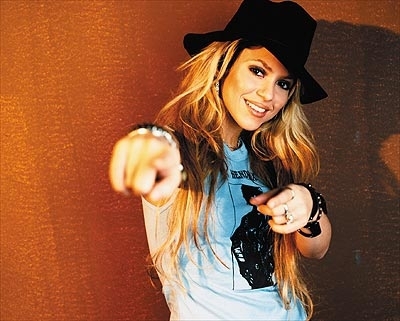 trop belle shakira 