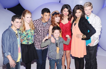 selena gomez et la troupe de shake it up