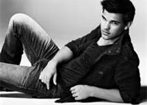 Taylor Lautner  - photo 2