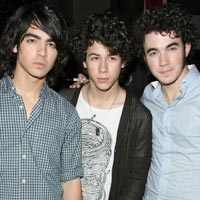 qui preferer vous entre les jonas