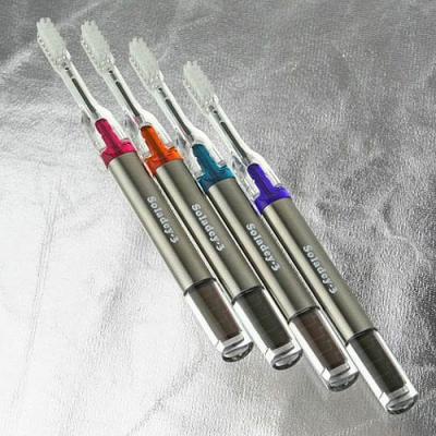 LA   BROSSE  A  DENTS