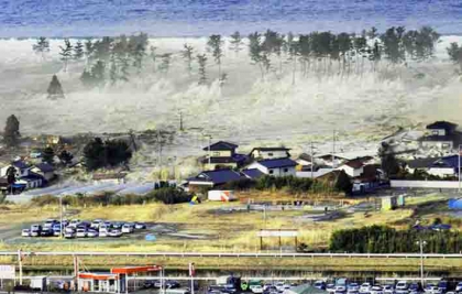 le tremblement de terre  suivie du tsunamie au Japon