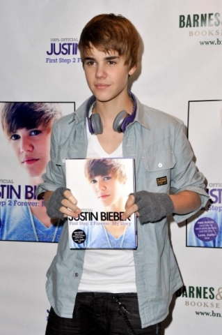 Justin Bieber vous le pr�ferz avec ou sans m�che