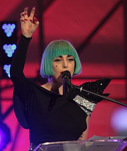 lady gaga comme je vous l avait promis !!!