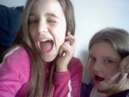 Moi et Moryane!Vous me connaissez je suis la brune :)