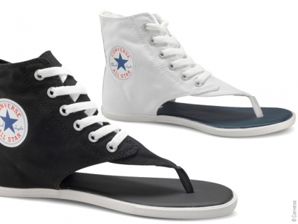 Converses [?] - Ou - Claquettes [?]