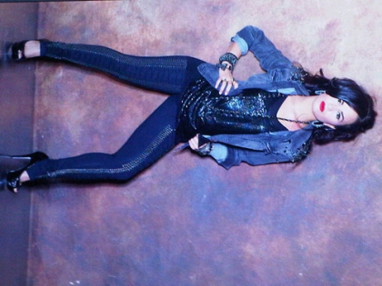 LA TROUVER VOUS BELLE ?