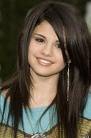 selena rpond elle est belle oui ou non