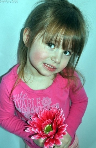 jazmyn ( la petite soeur de Justin ) 