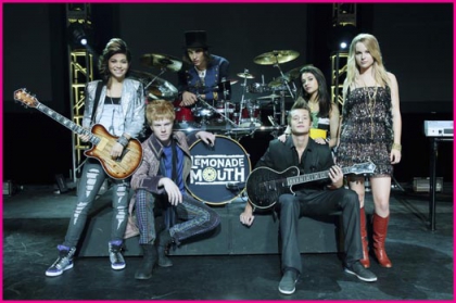 lemonade mouth (ma pr�sentation en music !! )