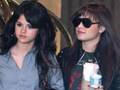 DEMI VS SELENA 