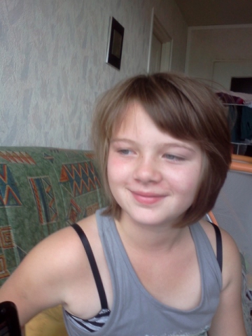 moi avec ma nouvel coiff