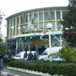 la maison de la culture mouloud mammerie