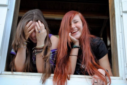 moi Caitlin Beadles and Peyton