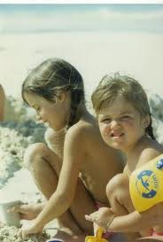 ma soeur et moi petite