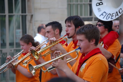 salut tous le monde alors ont fait commet