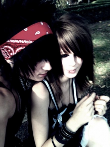 me & selena....ENRIQUE...