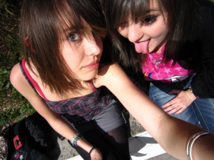 Quand celle l� (Aur�lie) elle tire la langue �a me saoul.