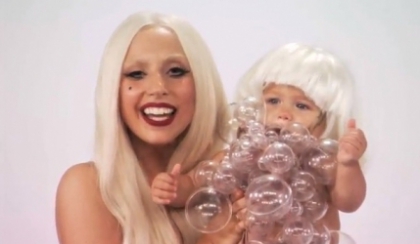 Lady Gaga se lance dans la mode... pour enfants !