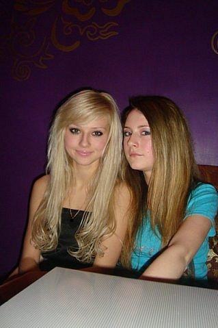 mWa+EllE....Sarah..-XD-..SiSi