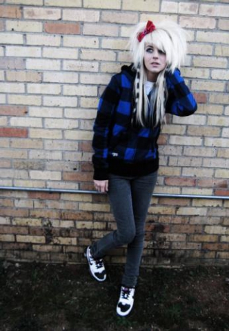 QI VEU MAJOUT� un c� amie